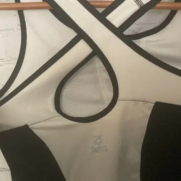 The north face Womens active tank - Picture 4 of 7